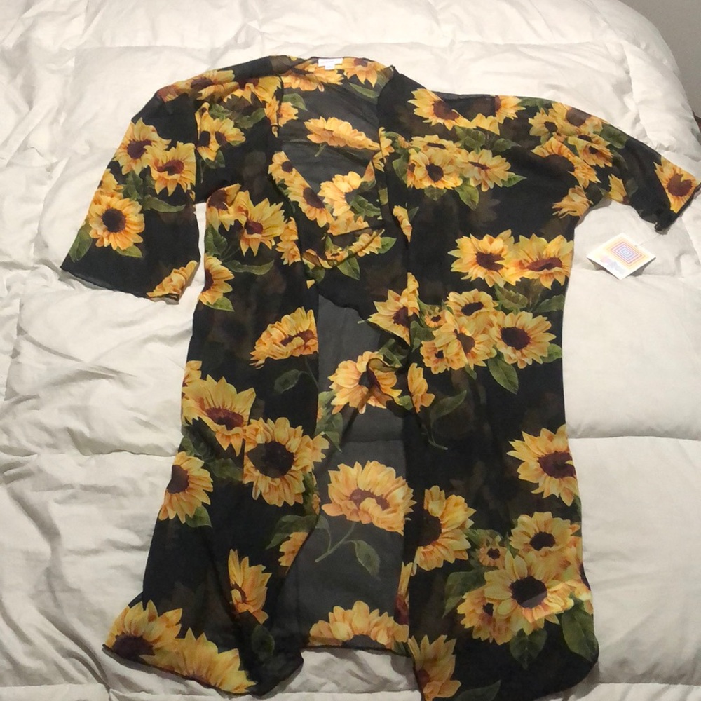 LulaRoe Sunflower Pattern Shirley